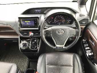 TOYOTA ESQUIRE 2019 Image 5