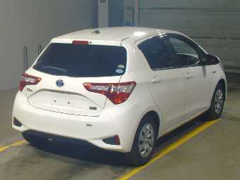 TOYOTA VITZ 2020 Image 2
