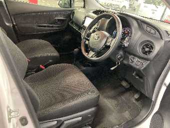 TOYOTA VITZ 2020 Image 5