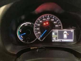 TOYOTA VITZ 2020 Image 8