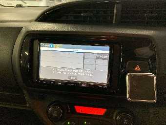 TOYOTA VITZ 2020 Image 9