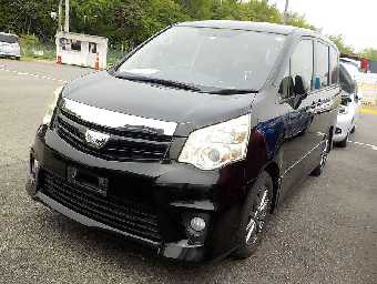 TOYOTA NOAH 2012 Image 1