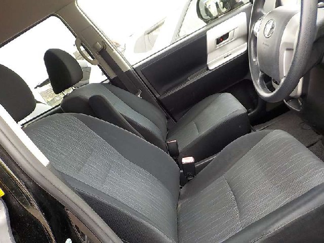 TOYOTA NOAH 2012 Image 27