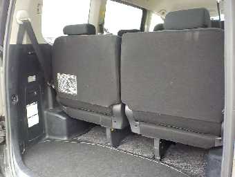 TOYOTA NOAH 2012 Image 13