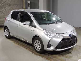 TOYOTA VITZ 2019 Image 3
