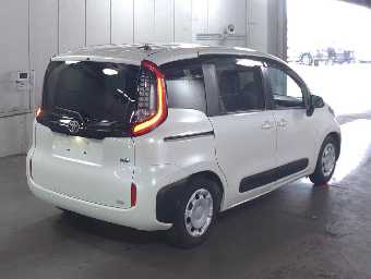 TOYOTA SIENTA 2023 Image 4