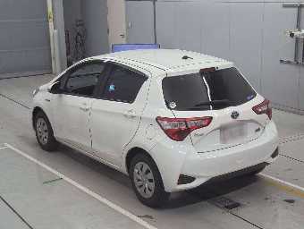 TOYOTA VITZ 2020 Image 6