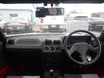 PEUGEOT 205 1991 Image 5