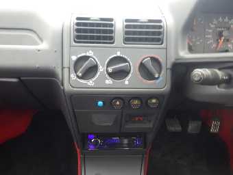 PEUGEOT 205 1991 Image 7