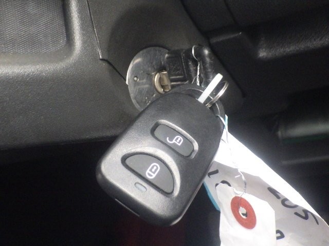 PEUGEOT 205 1991 Image 22