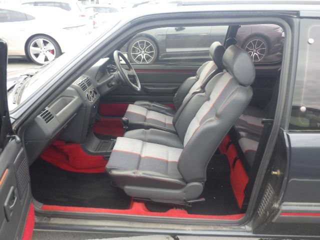 PEUGEOT 205 1991 Image 25