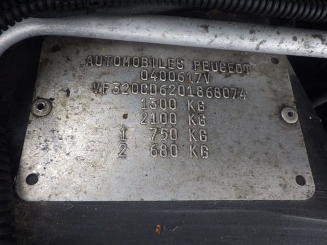 PEUGEOT 205 1991 Image 37