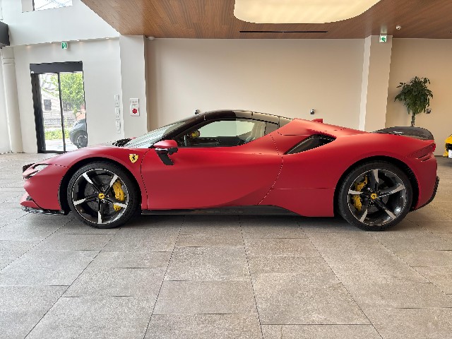 FERRARI SF90 SPIDER 2023 Image 24