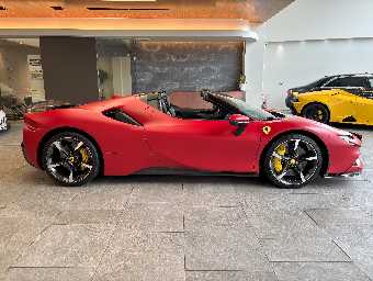 FERRARI SF90 SPIDER 2023 Image 4