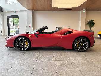 FERRARI SF90 SPIDER 2023 Image 8