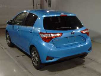 TOYOTA VITZ 2017 Image 4