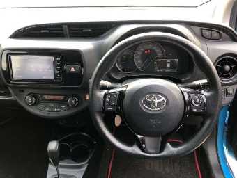 TOYOTA VITZ 2017 Image 6