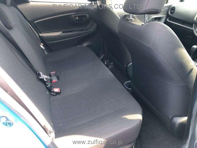 TOYOTA VITZ 2017 Image 7