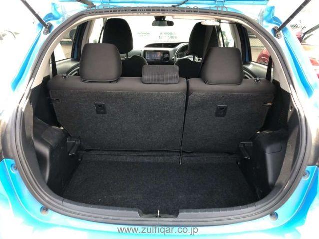 TOYOTA VITZ 2017 Image 8