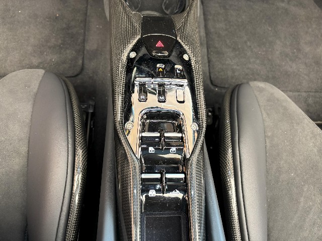 FERRARI 296GTS 2024 Image 40