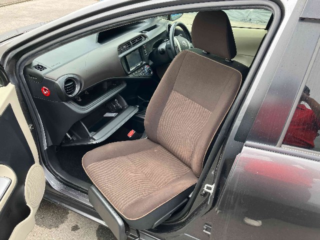 TOYOTA AQUA 2012 Image 27