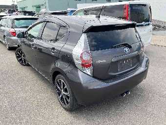 TOYOTA AQUA 2012 Image 3