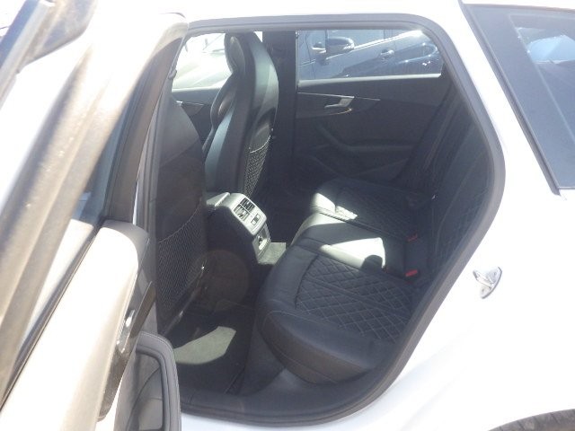 AUDI S4 AVANT 2018 Image 26