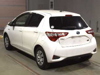 TOYOTA VITZ 2020 Image 4