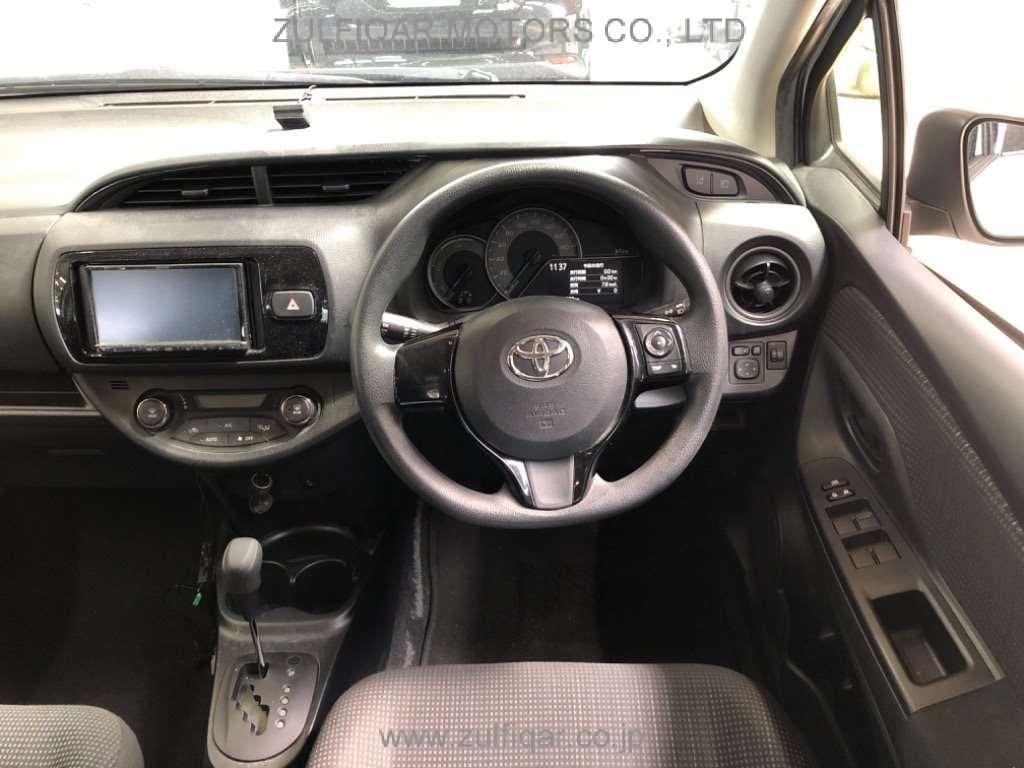 TOYOTA VITZ 2020 Image 6