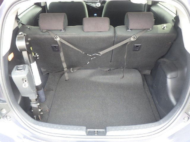 TOYOTA AQUA 2015 Image 19