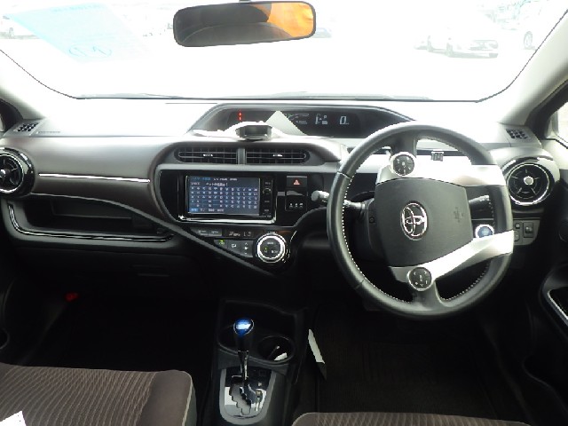 TOYOTA AQUA 2015 Image 20