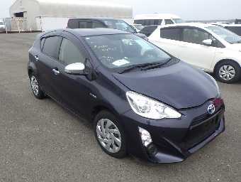 TOYOTA AQUA 2015 Image 2