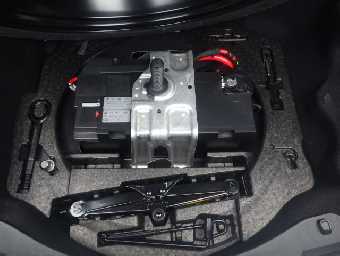 AUDI S8 2014 Image 17
