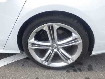 AUDI S8 2014 Image 18