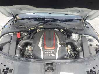 AUDI S8 2014 Image 22