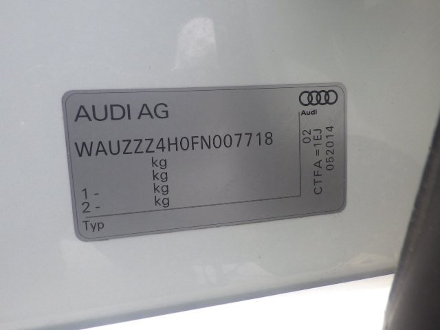AUDI S8 2014 Image 35