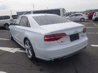 AUDI S8 2014 Image 3