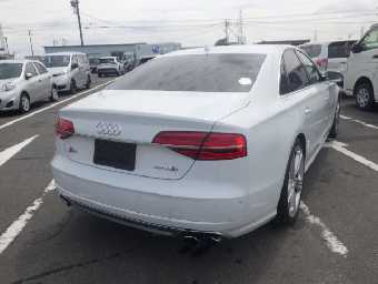 AUDI S8 2014 Image 4