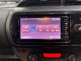 TOYOTA VITZ 2018 Image 9