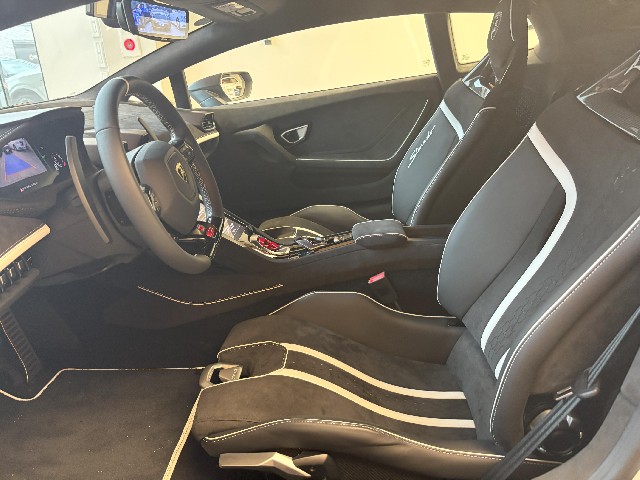LAMBORGHINI HURACAN 2023 Image 22