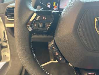 LAMBORGHINI HURACAN 2023 Image 26
