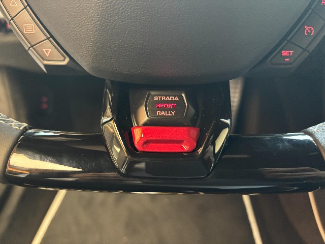 LAMBORGHINI HURACAN 2023 Image 34