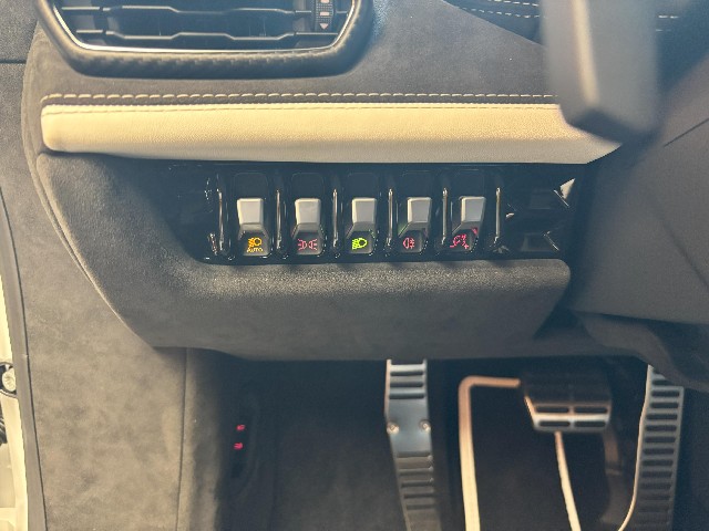 LAMBORGHINI HURACAN 2023 Image 35