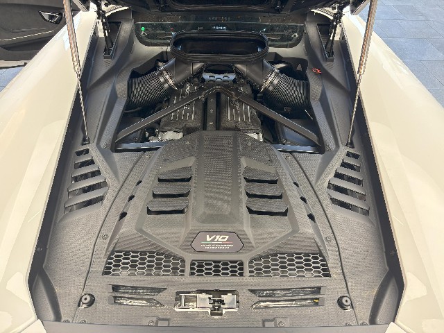 LAMBORGHINI HURACAN 2023 Image 41