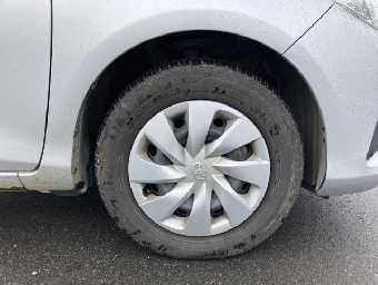 TOYOTA VITZ 2020 Image 11