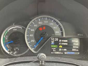 TOYOTA VITZ 2020 Image 6