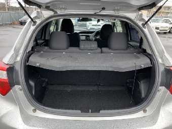 TOYOTA VITZ 2020 Image 10