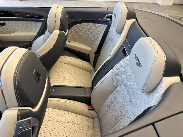 BENTLEY CONTINENTAL 2020 Image 34