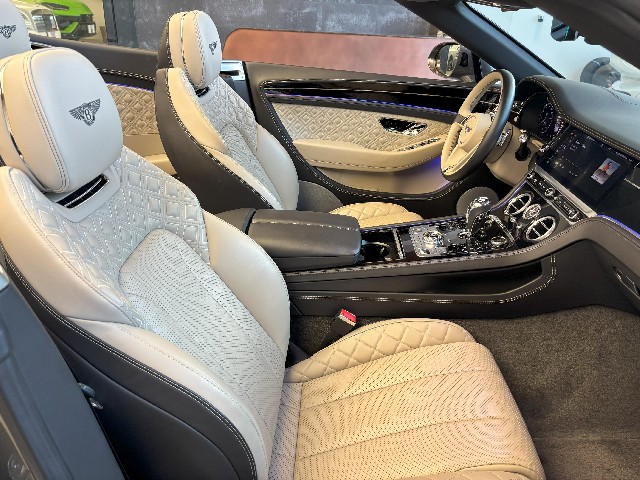 BENTLEY CONTINENTAL 2020 Image 39