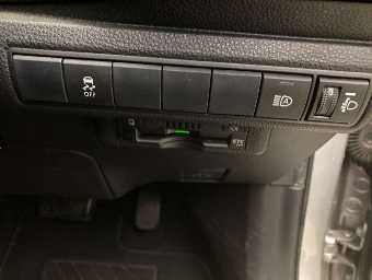 TOYOTA COROLLA TOURING 2020 Image 7